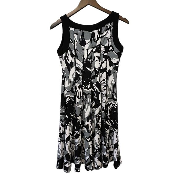 Perceptions Black White Grey Floral Sleeveless Boatneck Knee Length Dress Sz 6P - Picture 6 of 7
